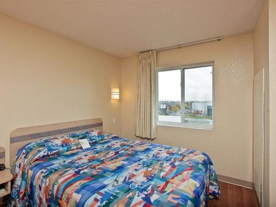 Фото Motel 6 - Toronto - Brampton