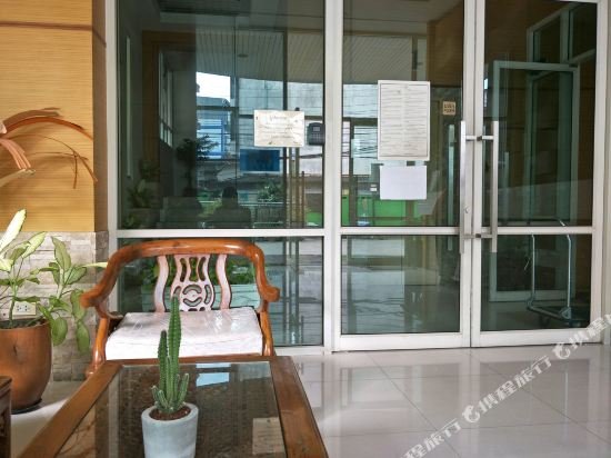 Фото Thana Place Charunsanithwong 34