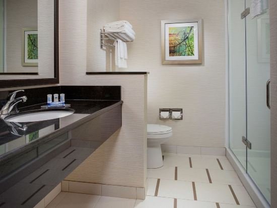 Фото Fairfield Inn & Suites by Marriott Warrensburg