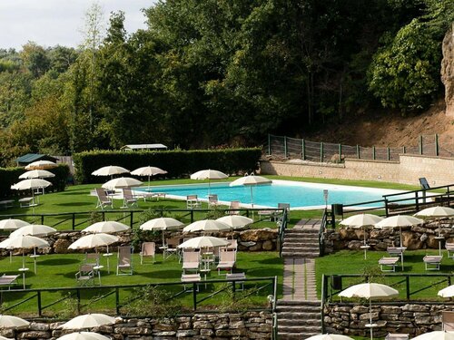 Жильё посуточно Gorgeous Holiday Home in Sorano With Swimming Pool
