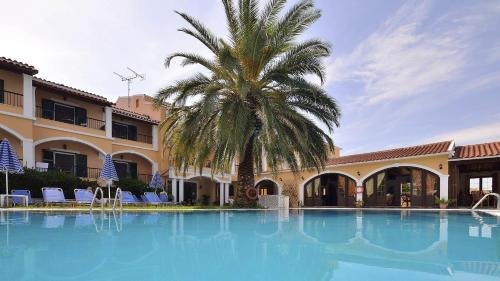 Фото Perros Hotel