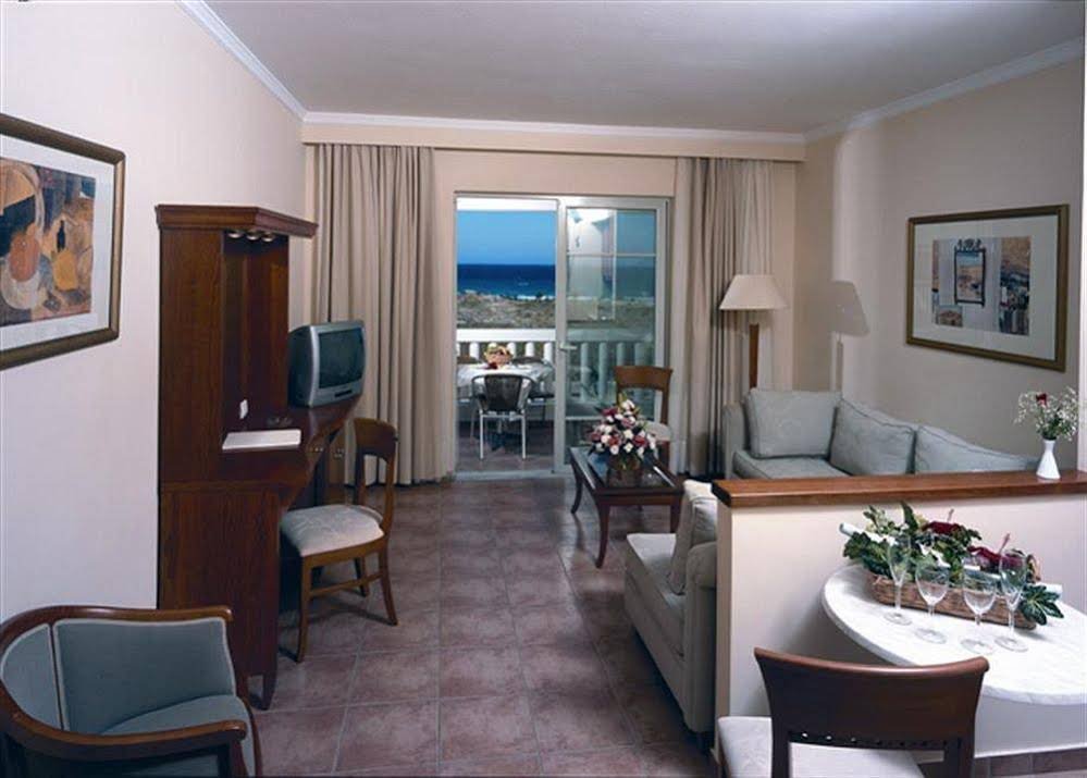 Фото Pelagos Suites Hotel & SPA