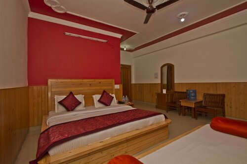 Гостиница Oyo 4605 Hotel Aakarsh в Дхарамсале