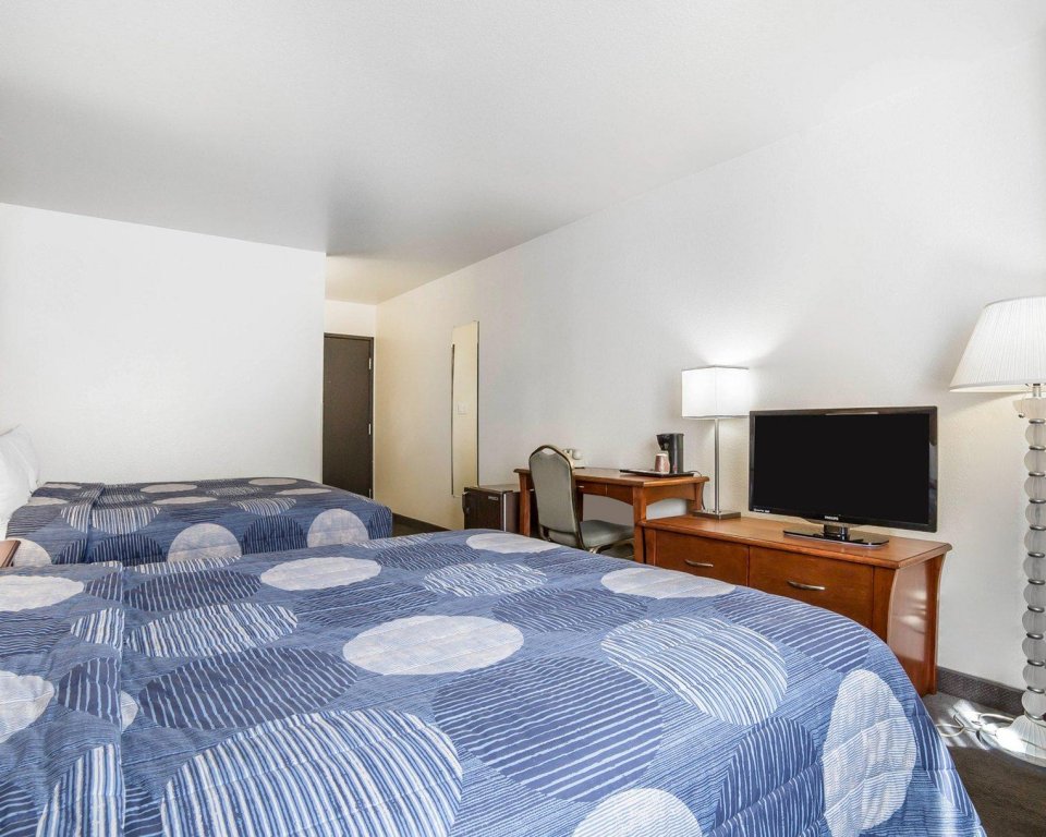 Фото Quality Inn Downtown