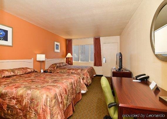 Фото Quality Inn & Suites Airport