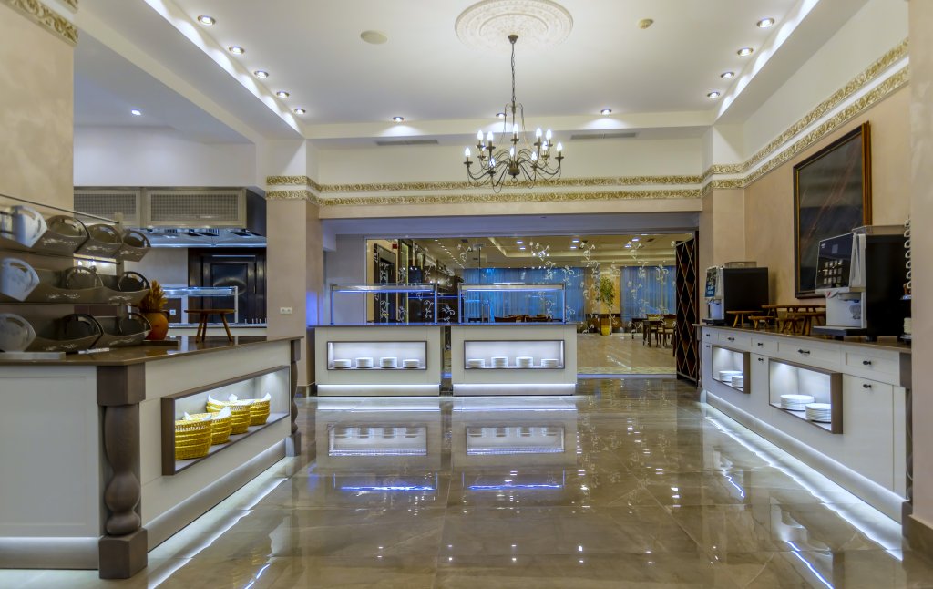 Фото Grand Hotel Pomorie