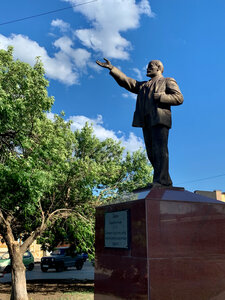 В.И. Ленин (Orenburg Region, Buzuluk, ulitsa Lenina), monumento, memorial