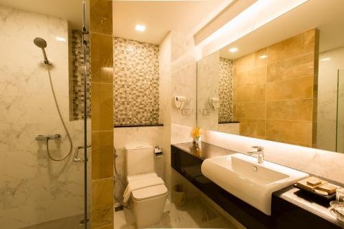 Фото Crystal Luxury Hotel