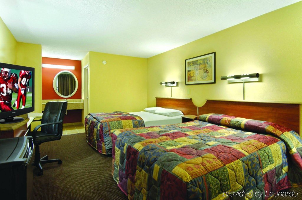 Фото Red Roof Inn Virginia Beach - Norfolk Airport