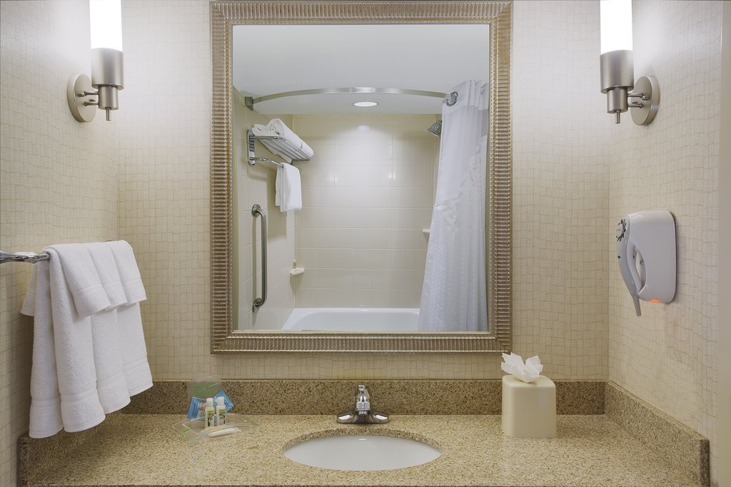 Фото DoubleTree by Hilton Chicago Midway Airport