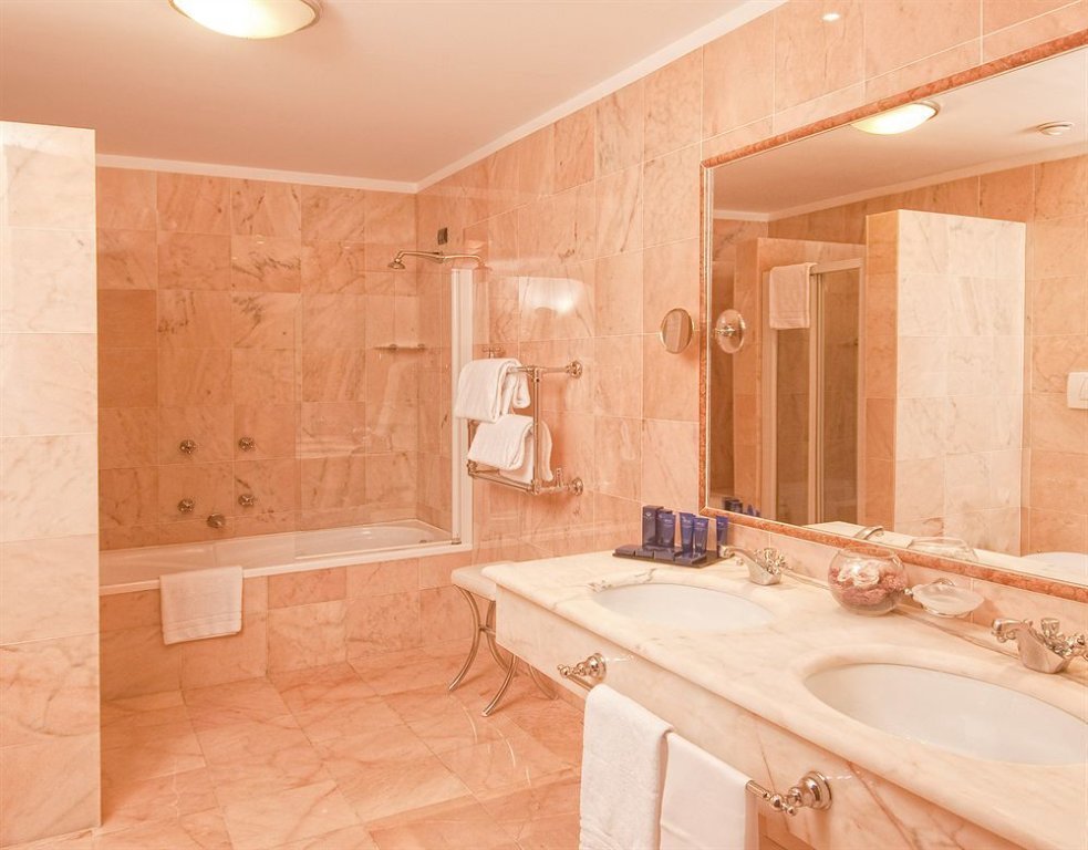 Фото Hotel Bürgerhof Wetzlar