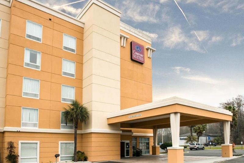 Фото Comfort Suites Lake City