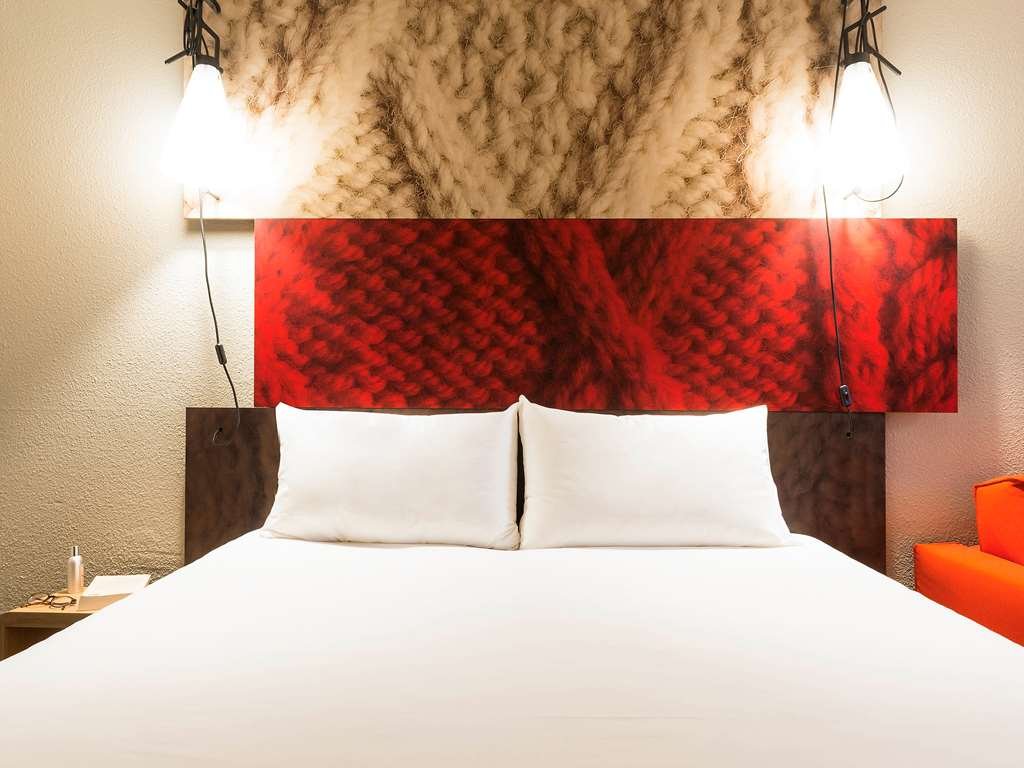 Фото Ibis Bordeaux Centre Meriadeck