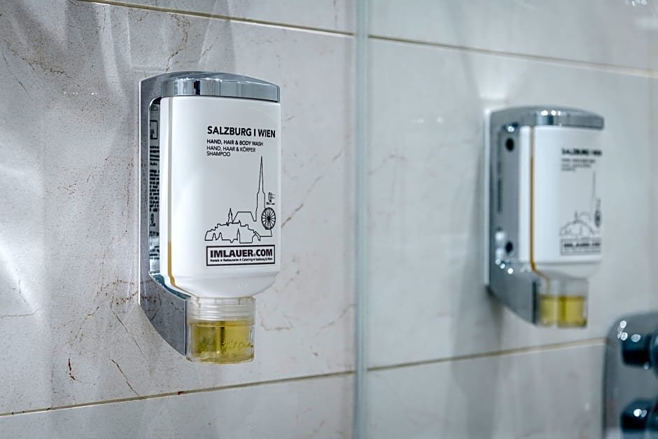 Фото Nestroy Wien Hotel