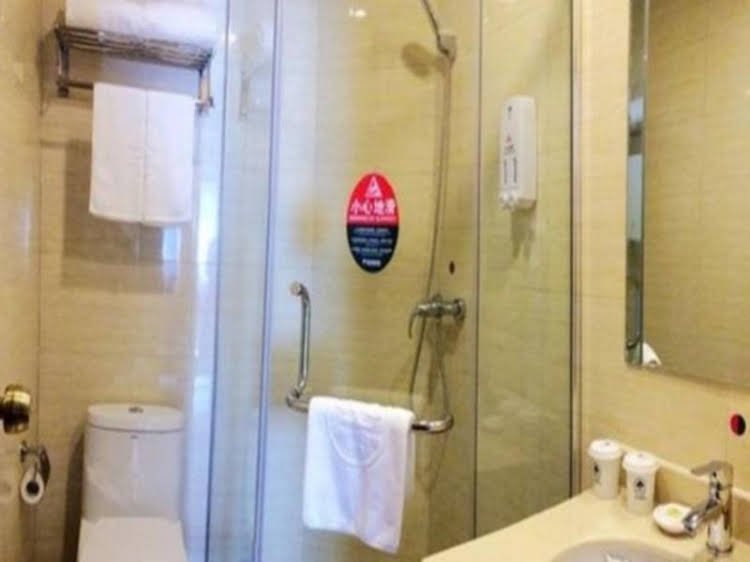 Фото GreenTree Inn ShanDong QingDao LiCang ShuYuan Road Daon square Express Hotel