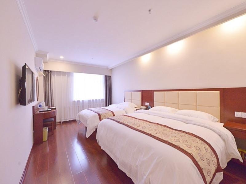 Фото GreenTree Inn Shenyang Tiexi Huaxiang Road Metro Station Express Hotel