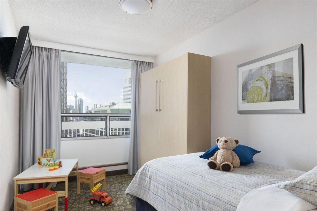 Фото Chelsea Hotel, Toronto