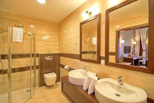 Гостиница Hotel Arkas в Прушкуве
