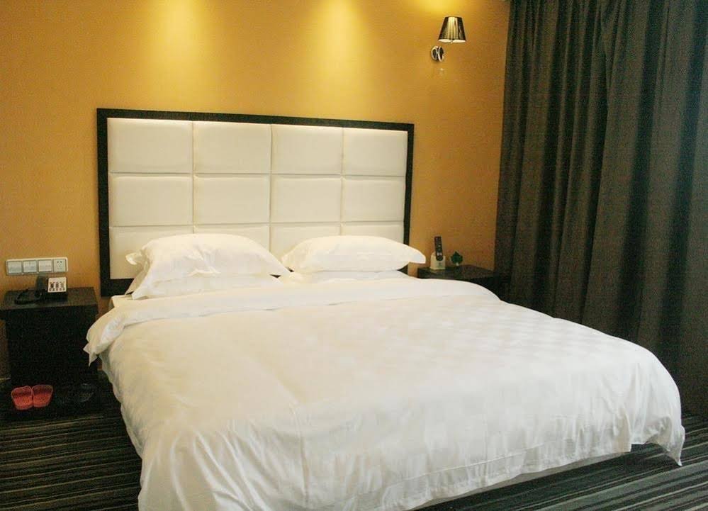 Фото Zhuhai Biwan Hotel