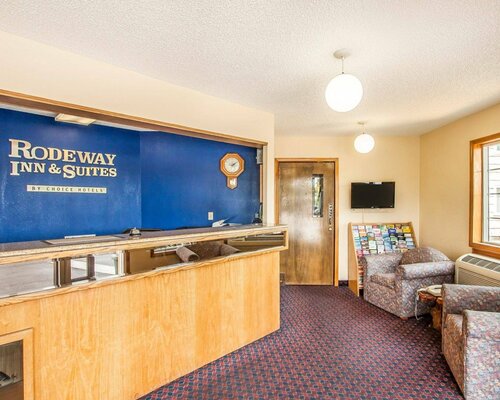 Гостиница Rodeway Inn & Suites Hwy 217 & 26 W