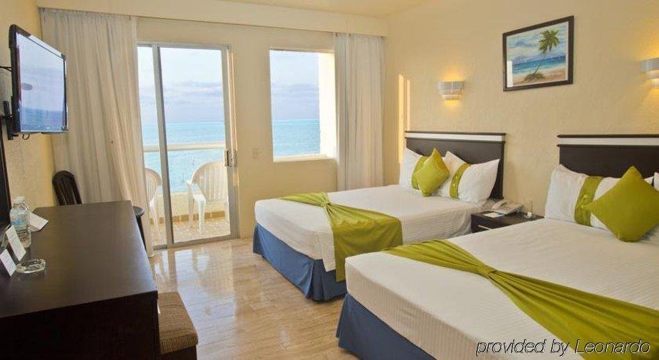 Фото Aquamarina Beach Hotel Cancún