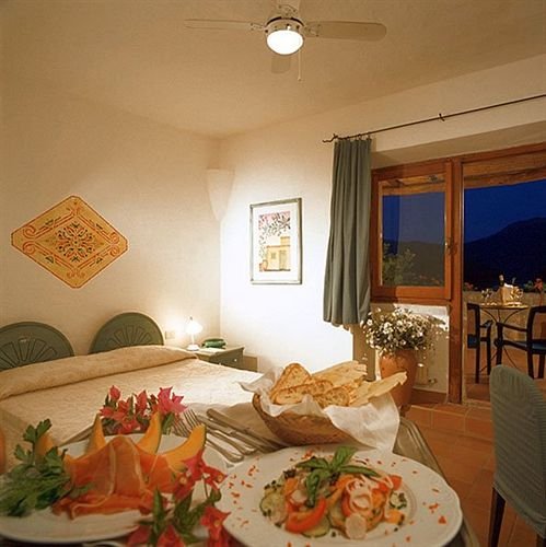 Фото Hotel Rocce Sarde
