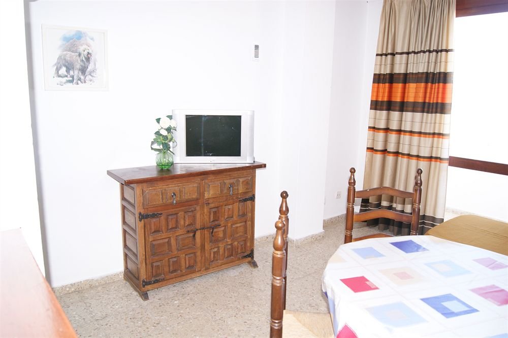 Фото Apartamentos Mestret