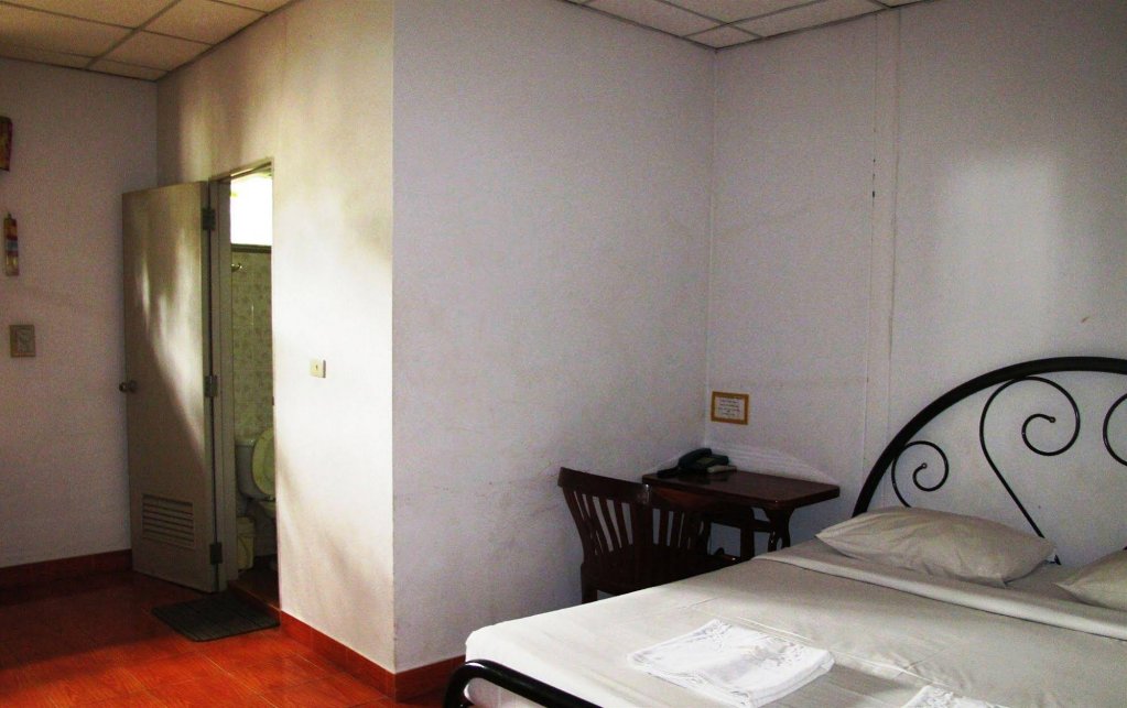 Фото Little Home Guesthouse