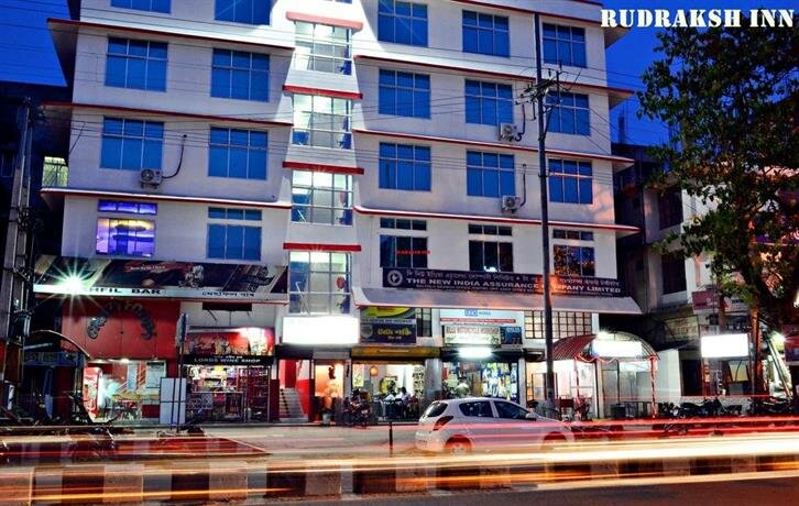 Capital O 9671 Hotel Rudraksh Inn