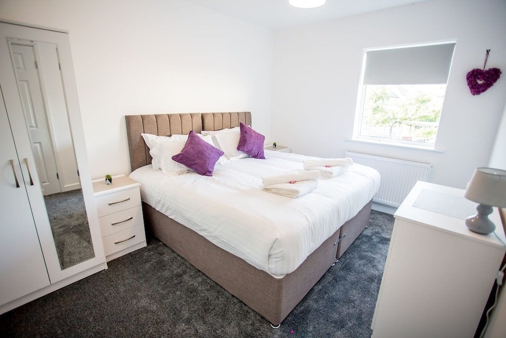 Фото Entire House Tamworth