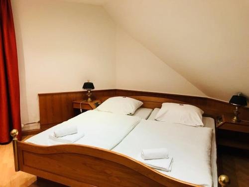 Фото Hotel Altbacher Hof