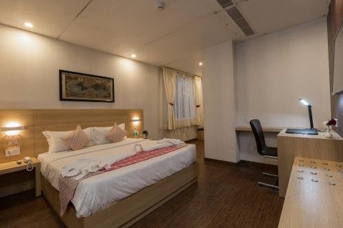 Фото The Solitaire Express