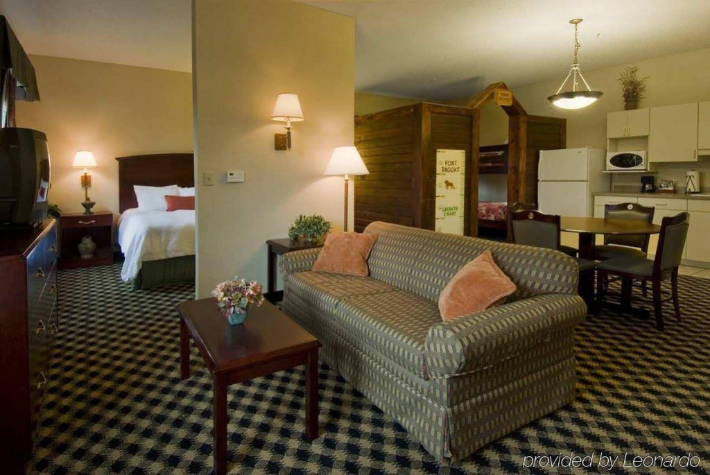 Фото Hampton Inn Marshall