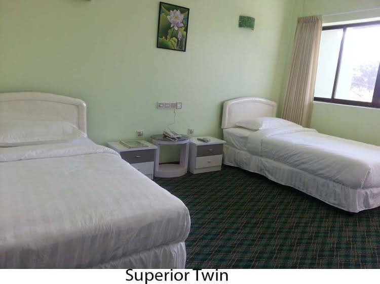 Фото Royal Jasmine Hotel