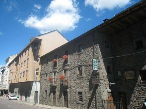 Гостиница Hostal de Montaña La Aldeya