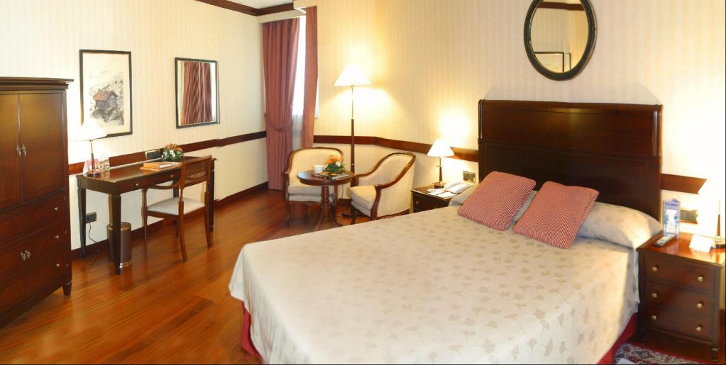 Фото Eurostars Gran Hotel Santiago