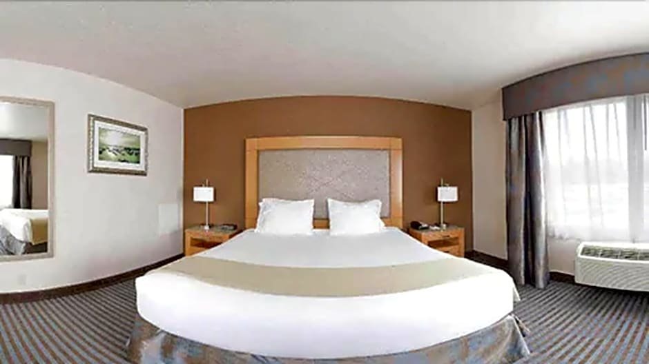 Фото Holiday Inn Express Monterey-Cannery Row, an Ihg Hotel