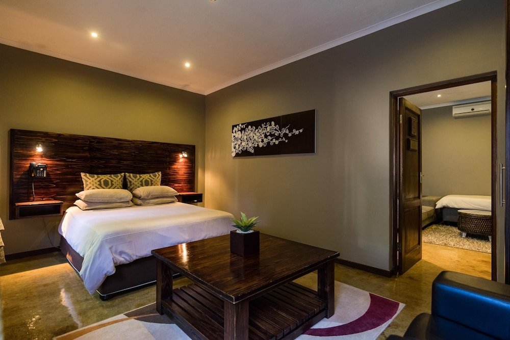 Фото About Guest Lodge