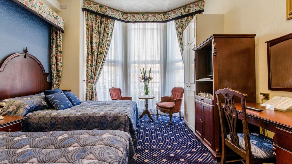 Фото Hotel La Place