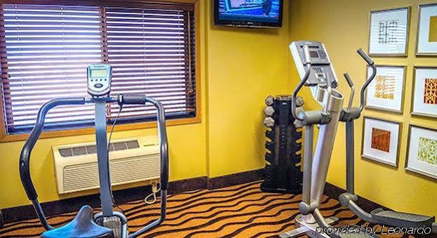 Фото AmericInn by Wyndham Apple Valley