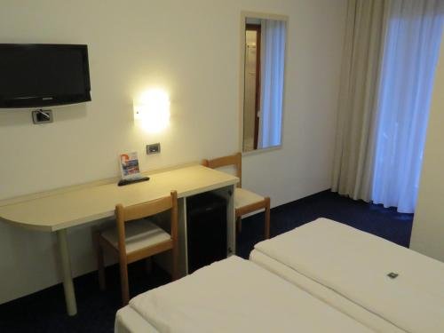 Фото Hotel Villa Claudia