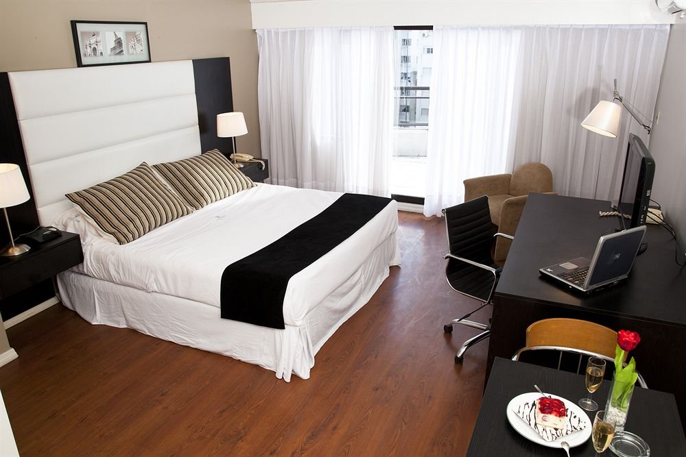 Фото Pocitos Plaza Hotel