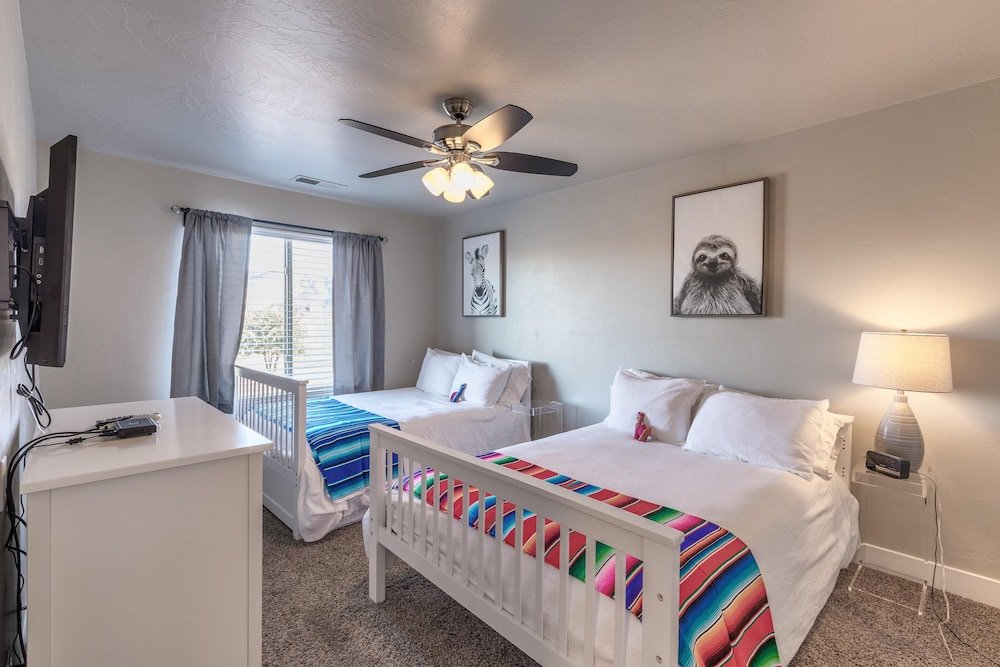 Фото The Spitting Llama