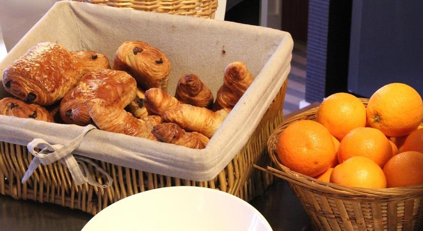 Фото Hôtel Restaurant Le Victoria