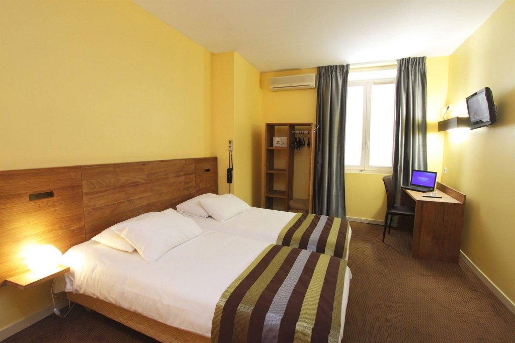 Фото LIFE Marseille VP Hotel