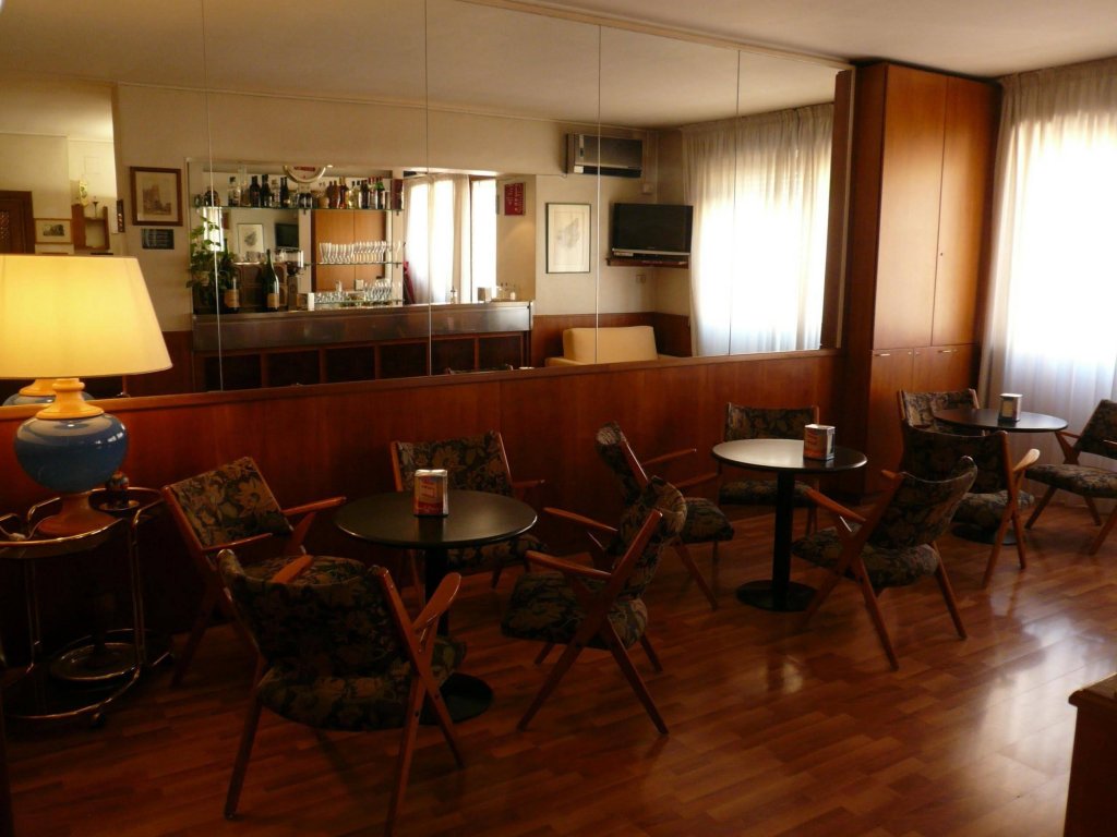 Фото Radio Hotel