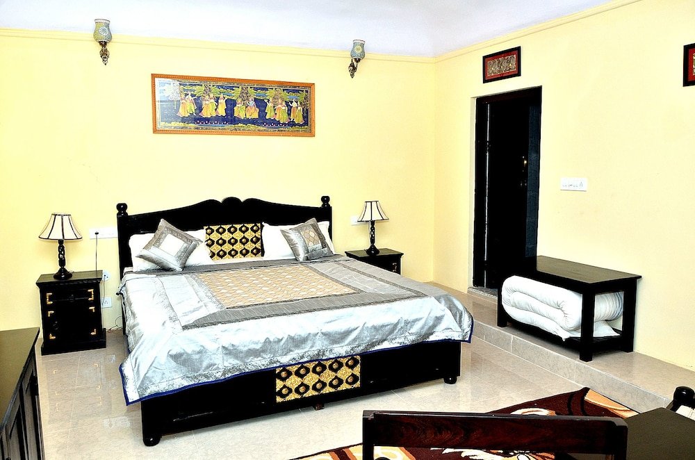 Фото Hotel Shahi Palace