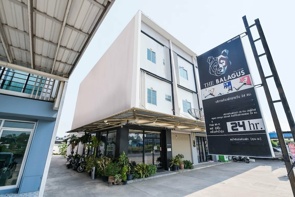 Hotel Oyo 497 The Balagus Hotel, Pattaya, photo