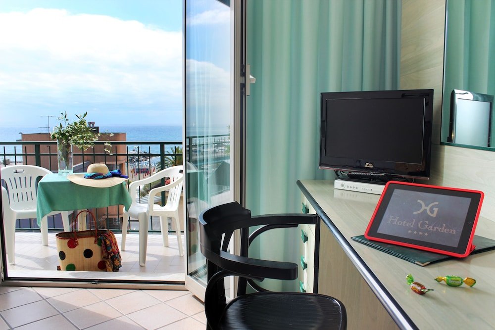 Фото Hotel Garden