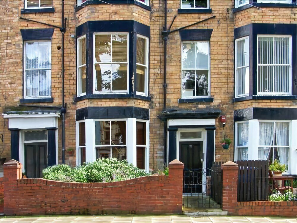 Hotel Tree Tops, Scarborough, photo